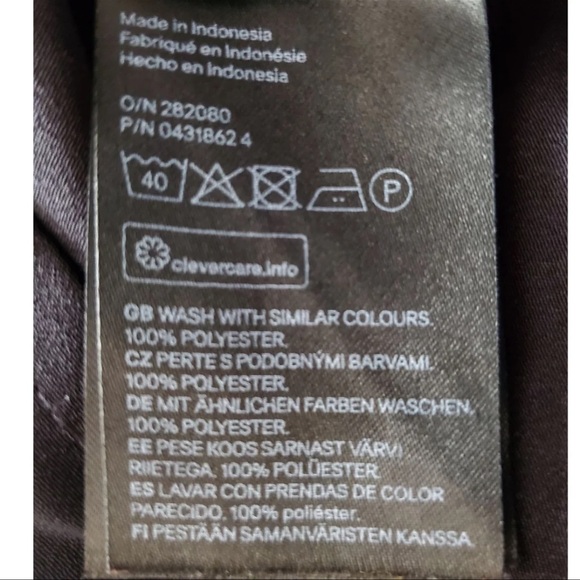 H&M Ruffle Blouse - Picture 8 of 8